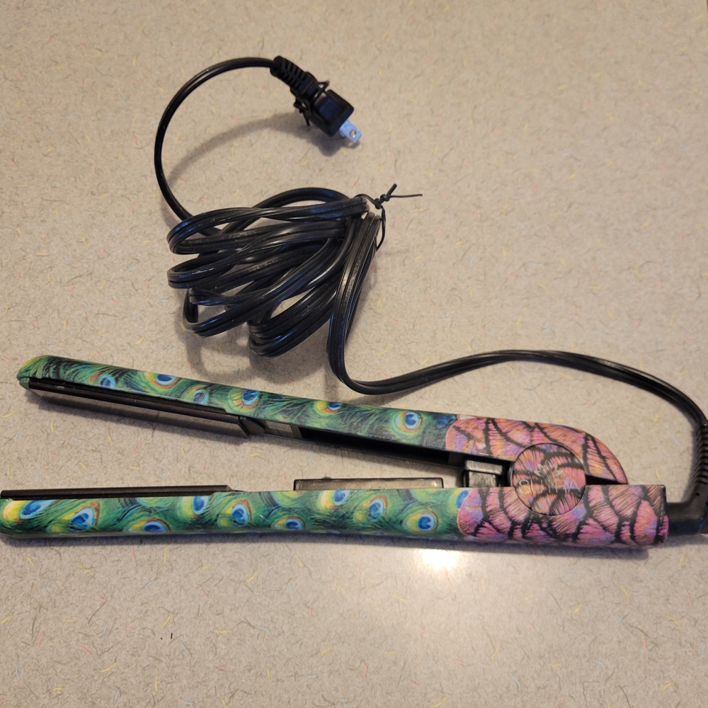 Sutra Peacock Hair Straightner